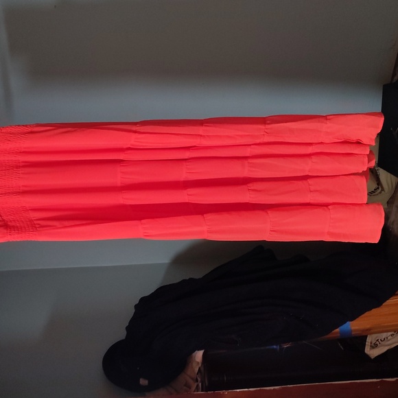 Clothes - Picture 5 of 5